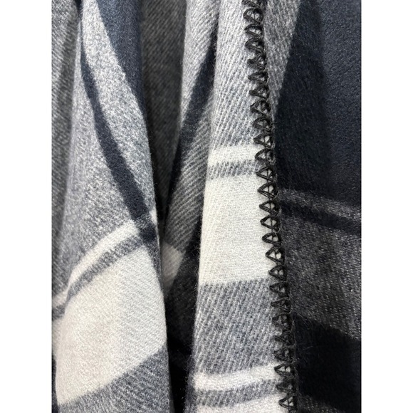 Woolrich Plaid Poncho Cape Shawl Blanket One Size - Picture 4 of 5